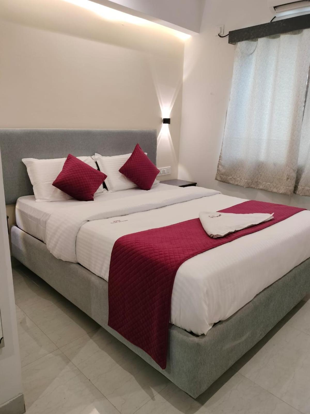 Hotel Paramount فيساخاباتنام المظهر الخارجي الصورة