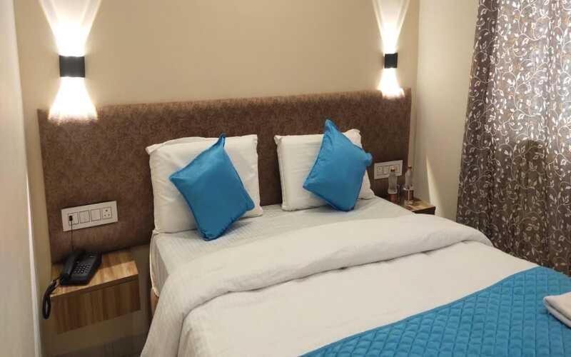Hotel Paramount فيساخاباتنام المظهر الخارجي الصورة